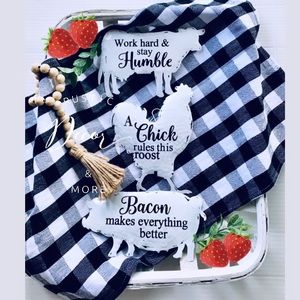 Farmhouse Cow , Pig , Chicken Decor